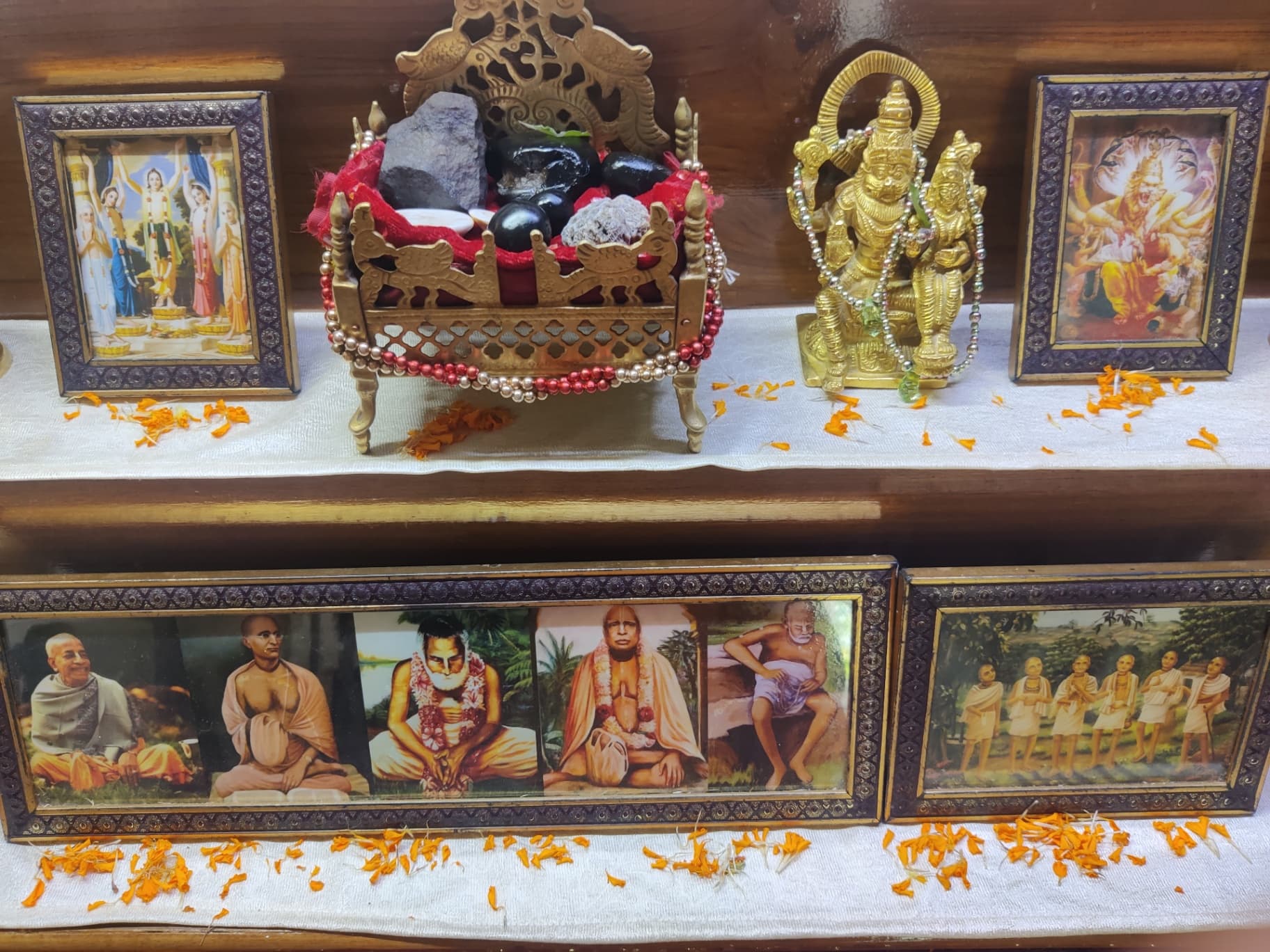 Sri Guru Parampara 