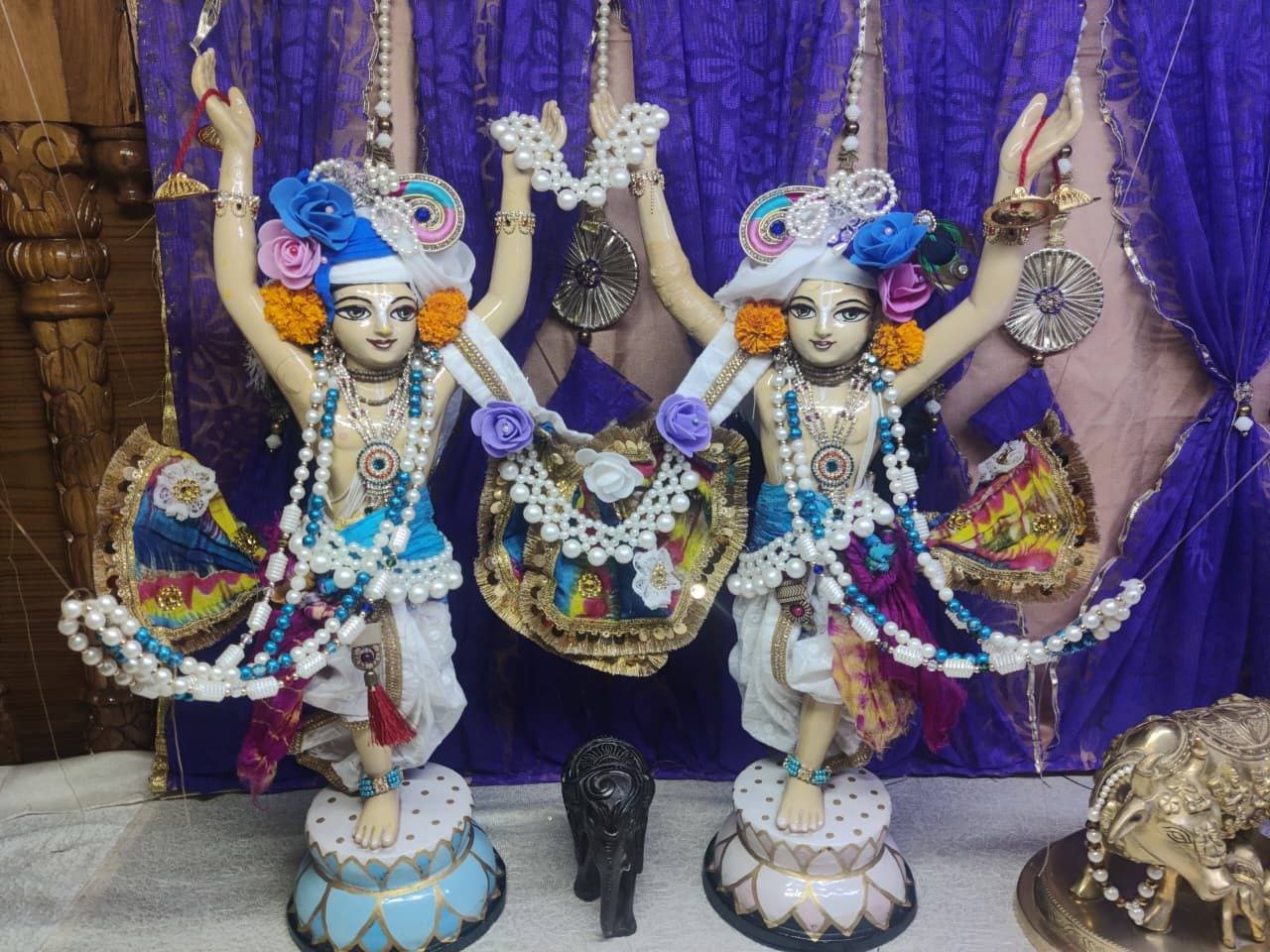 Sri Gaur Nitayi Ji